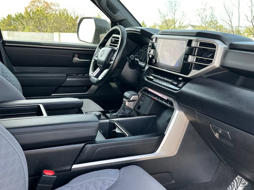 Used 2025 Toyota Tundra SR5 AWD/4WD image 12
