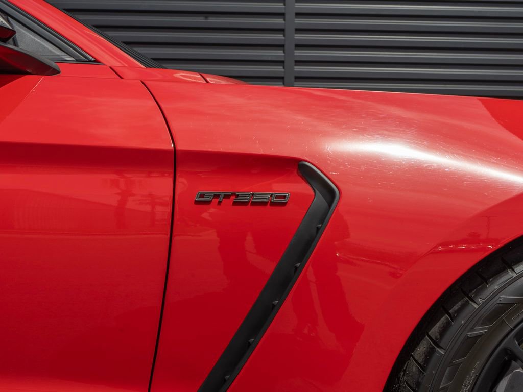 Used 2016 Ford Mustang Shelby GT350 image 16