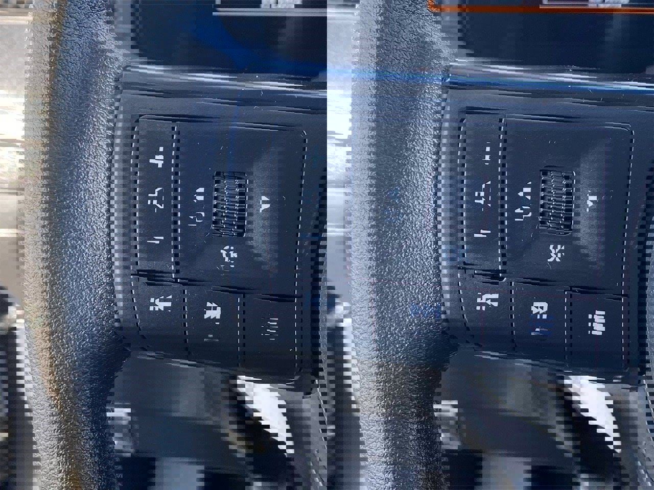 New 2026 Nissan Kicks SV image 30