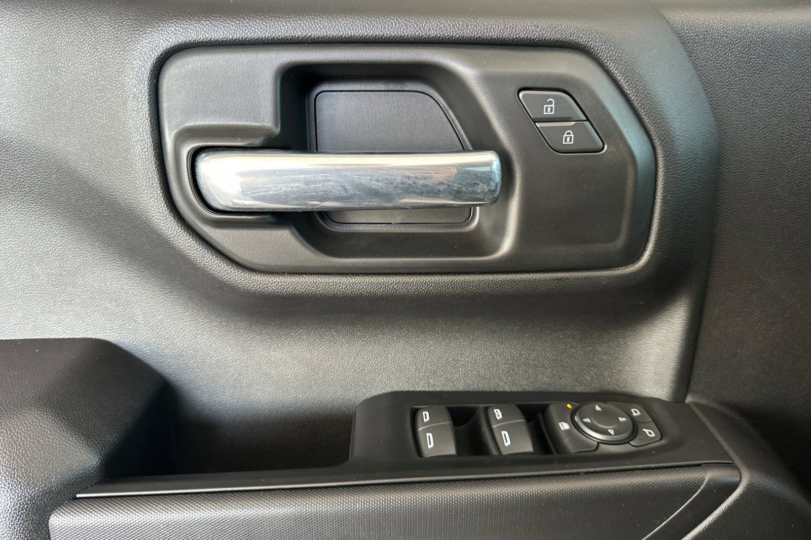 Used 2026 Chevrolet Silverado 1500 Custom w/ Turbomax Blackout Package image 11