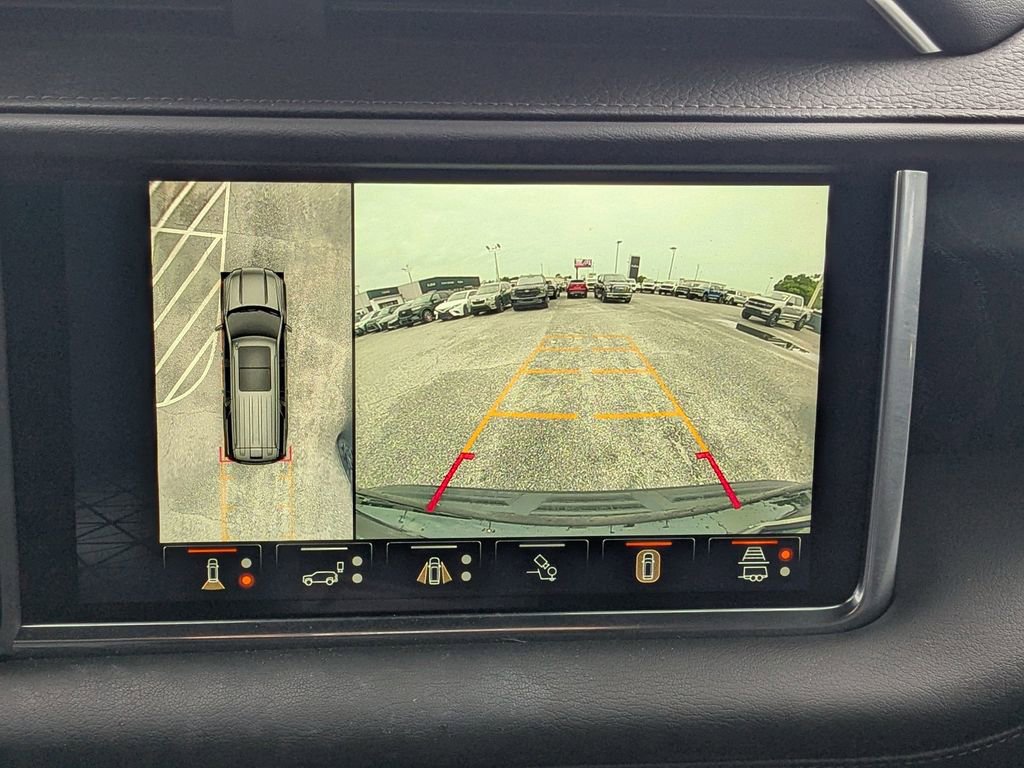 Used 2024 GMC Yukon Denali w/ Advanced Technology Package image 31