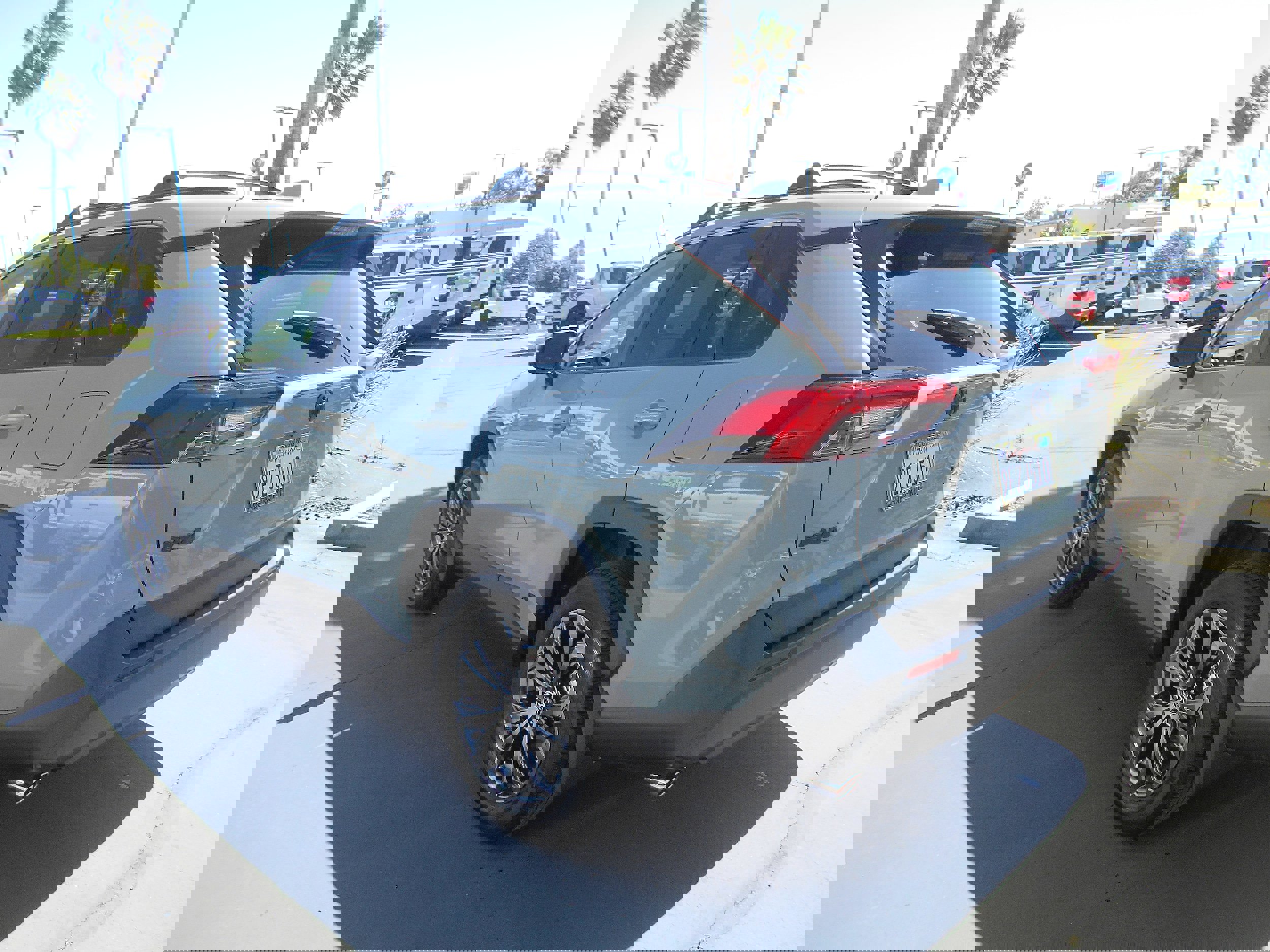 Used 2023 Toyota RAV4 XLE Premium AWD/4WD image 8