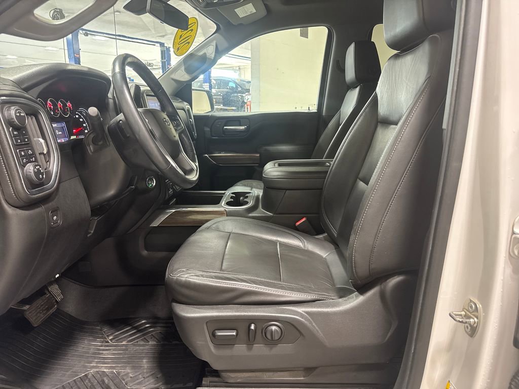 Used 2020 Chevrolet Silverado 1500 LT Trail Boss AWD/4WD image 19