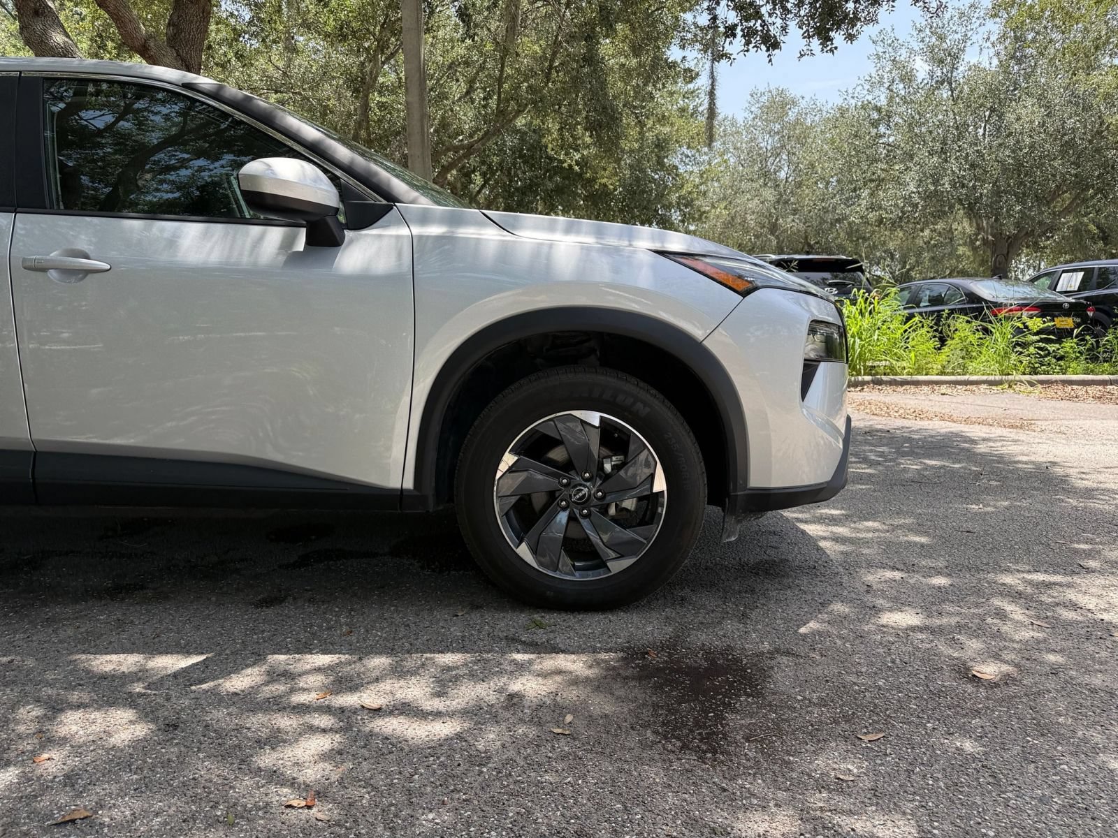 Used 2025 Nissan Rogue SV FWD image 17
