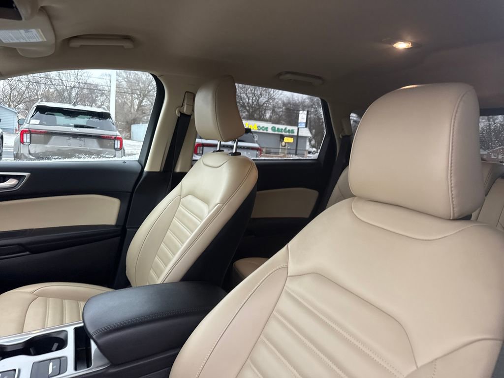 Used 2023 Ford Edge SEL w/ Convenience Package image 24