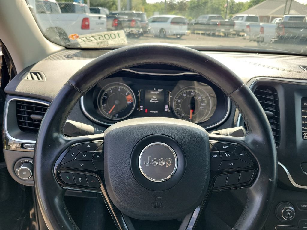 Used 2020 Jeep Cherokee Latitude Plus FWD image 19
