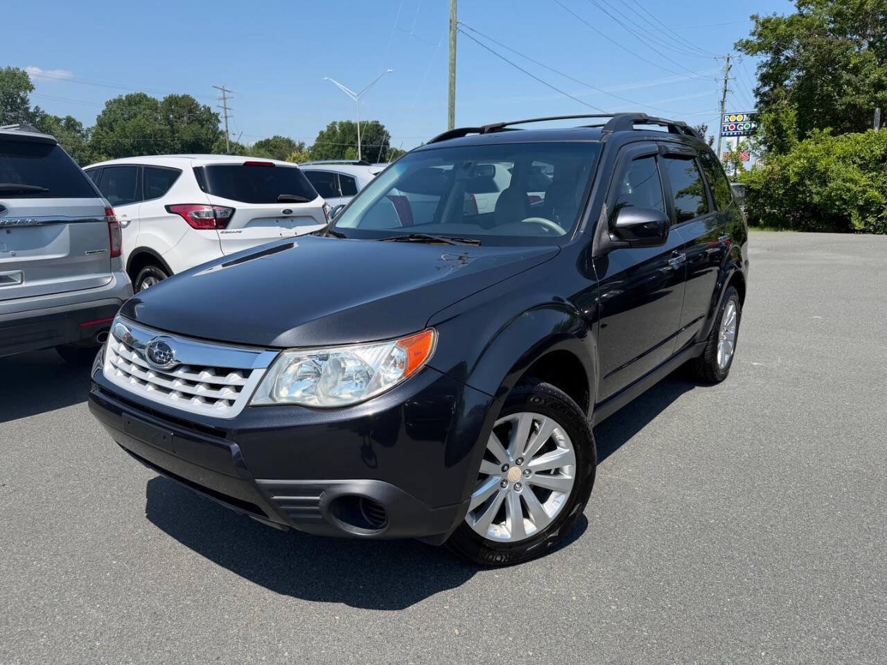 Used 2012 Subaru Forester 2.5X Premium w/ All-Weather Pkg AWD/4WD image 2