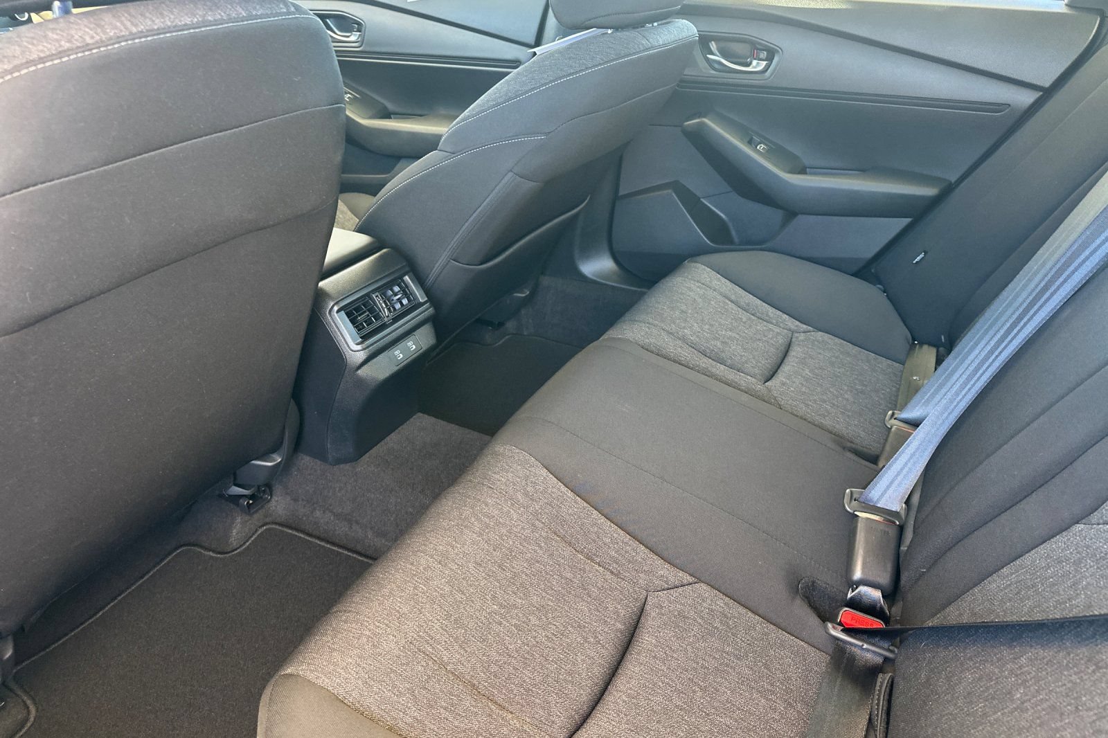 Certified 2025 Honda Accord SE image 12