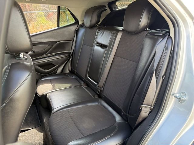 Used 2020 Buick Encore Preferred w/ Safety Package image 18