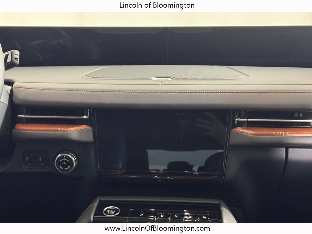New 2025 Lincoln Navigator L Black Label AWD/4WD image 30