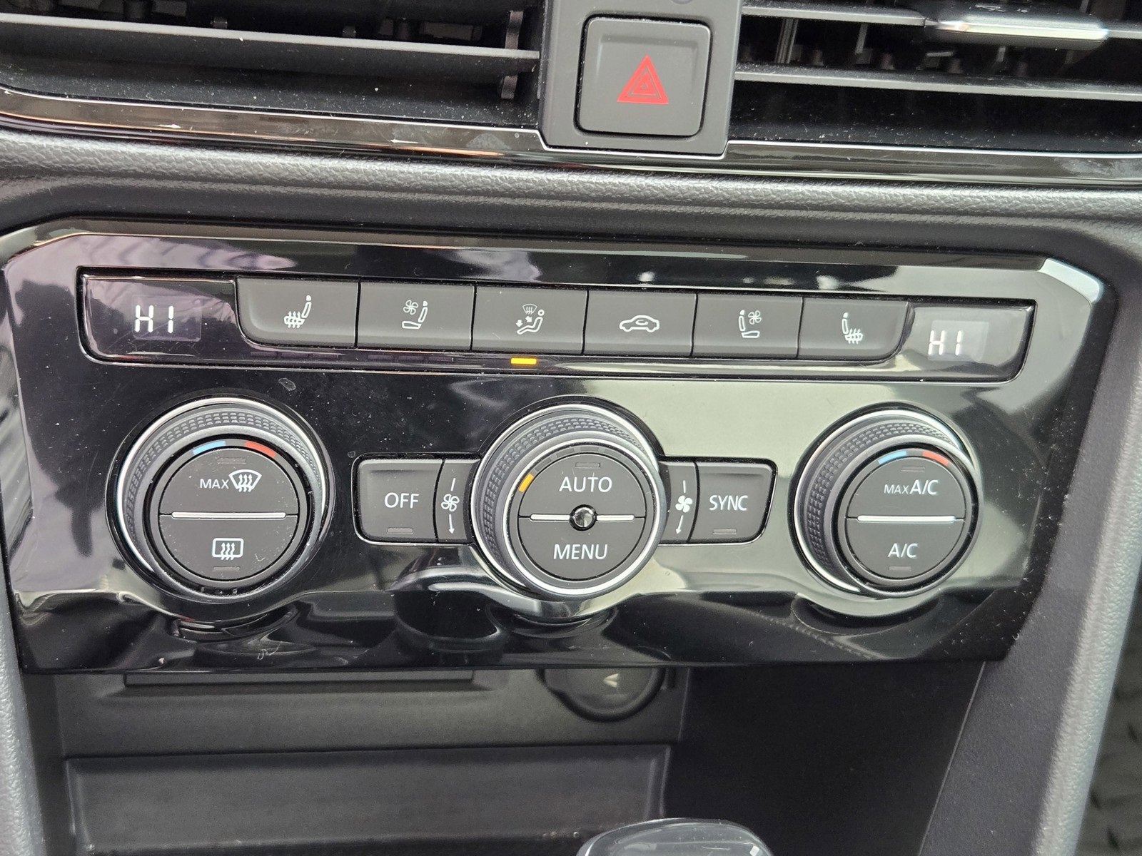 Used 2022 Volkswagen Taos SEL image 20