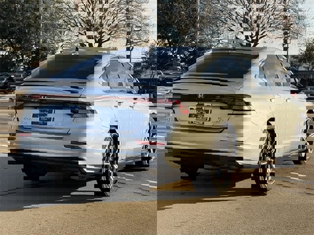 Used 2023 Honda Accord Sport image 4