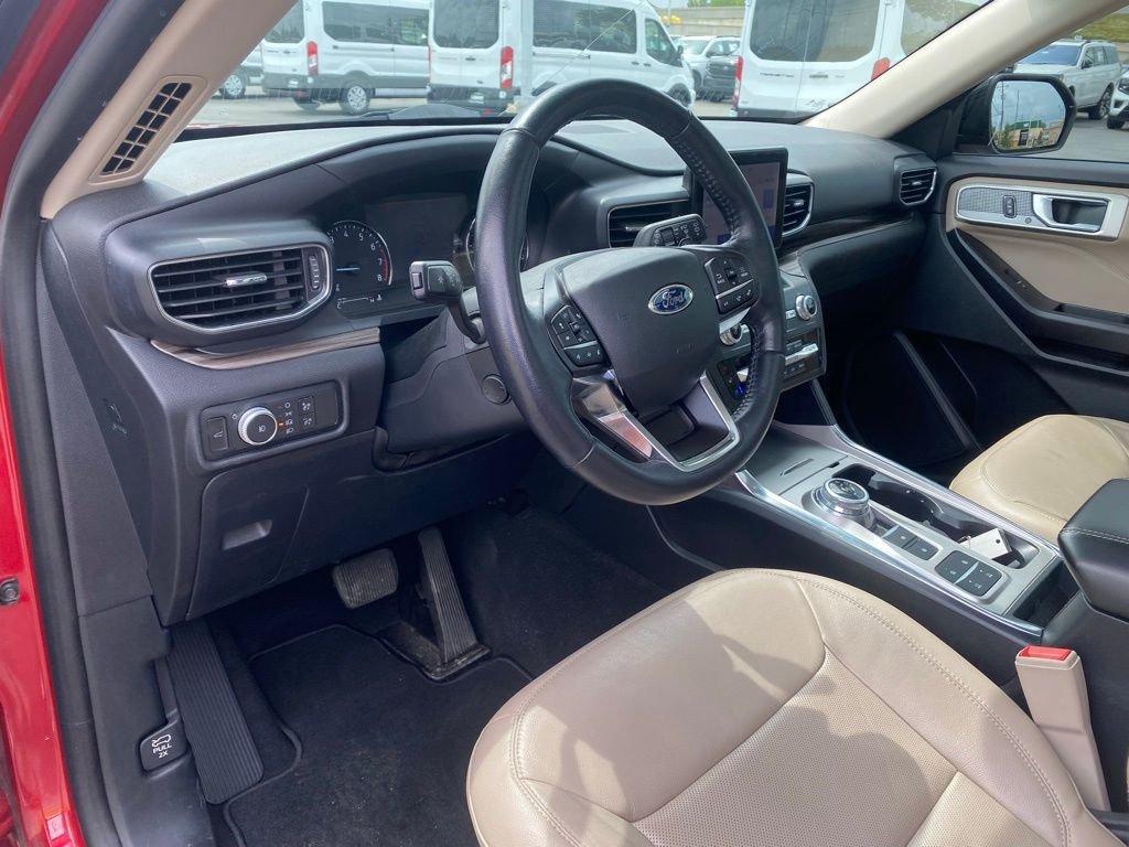 Used 2020 Ford Explorer Limited w/ Class III Trailer Tow Package image 12