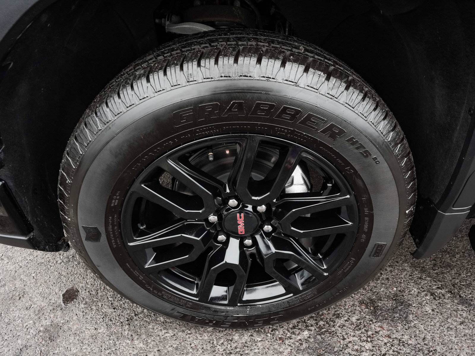 Used 2025 GMC Sierra 1500 Elevation image 9