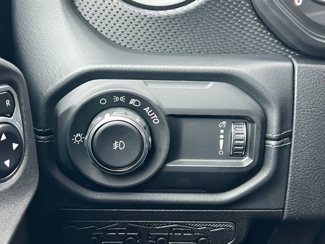 New 2026 Jeep Wrangler Unlimited Rubicon w/ Steel Bumper Group image 17