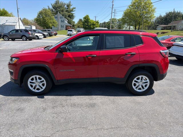 Used 2018 Jeep Compass Sport w/ Cold Weather Group AWD/4WD image 2