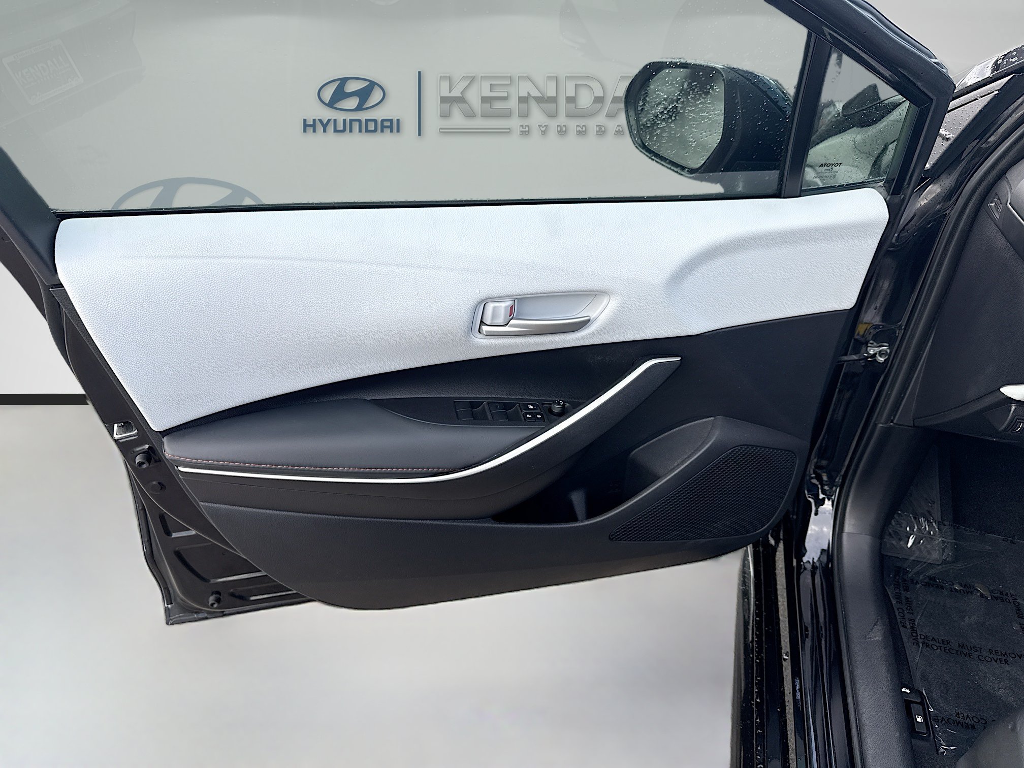 Used 2025 Toyota Corolla FX w/ Convenience Package FWD image 17