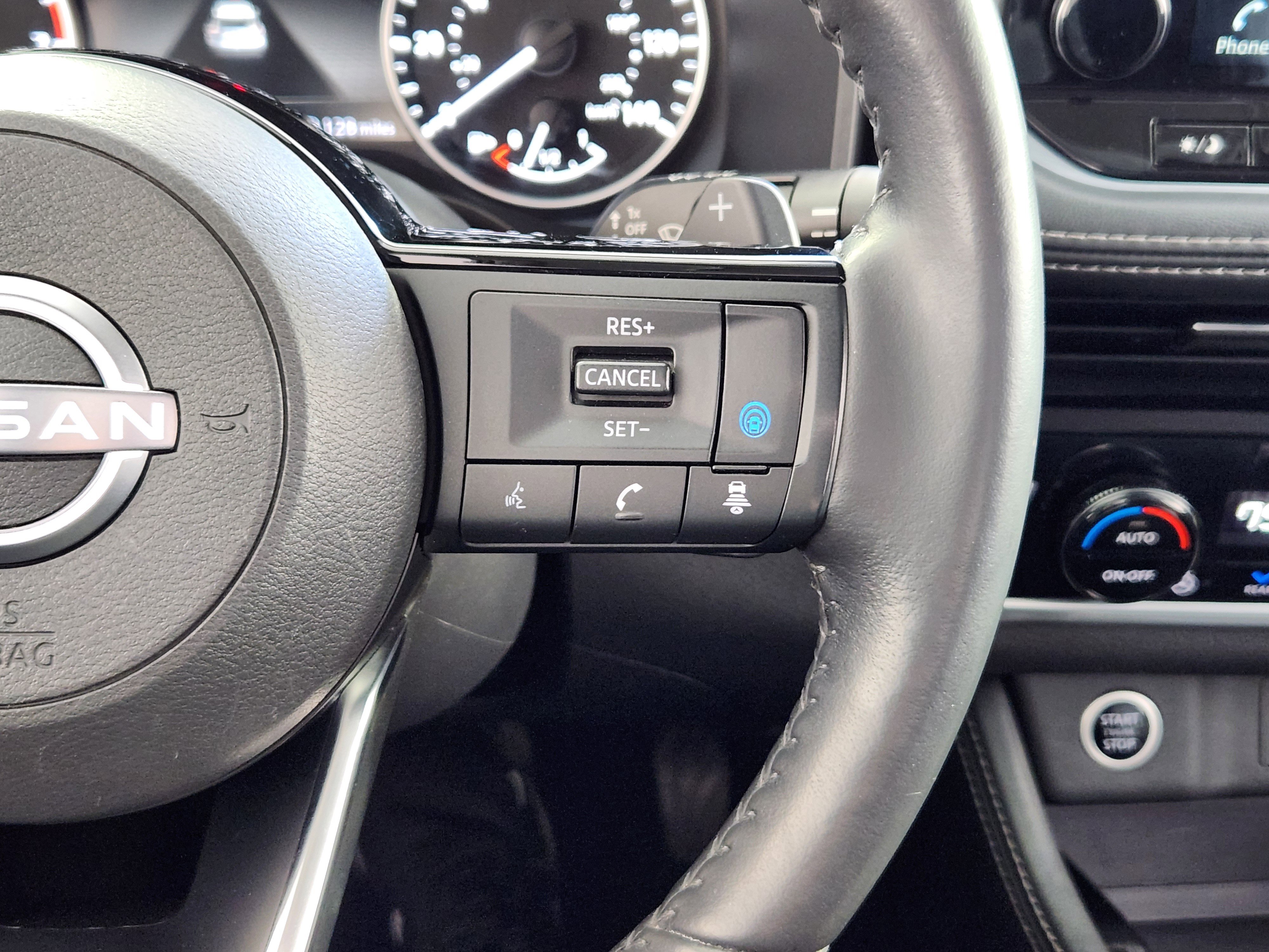 Used 2023 Nissan Rogue SL w/ SL Premium Package image 19