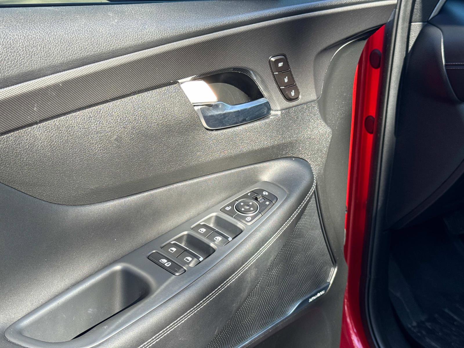 Used 2021 Hyundai Santa Fe Limited image 17