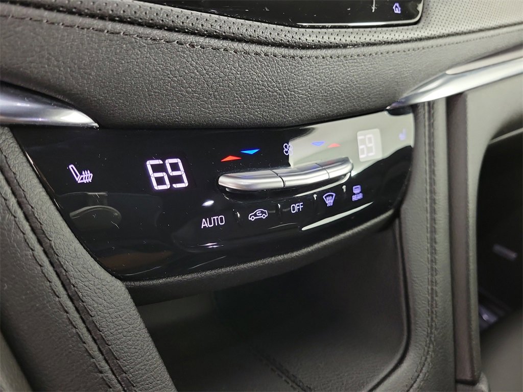 Certified 2023 Cadillac XT5 Luxury image 27
