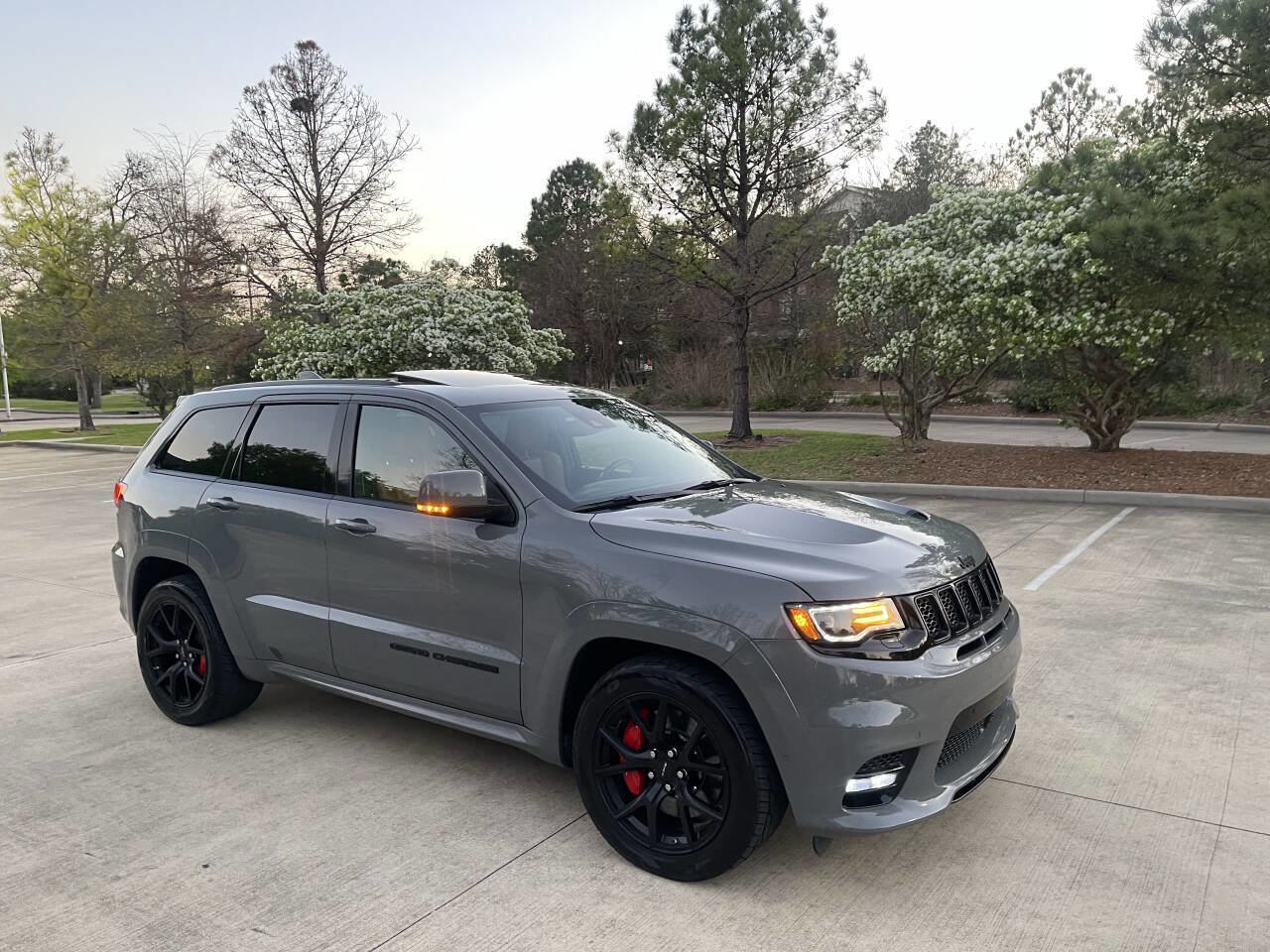 Used 2021 Jeep Grand Cherokee SRT w/ Trailer Tow Group IV AWD/4WD image 3