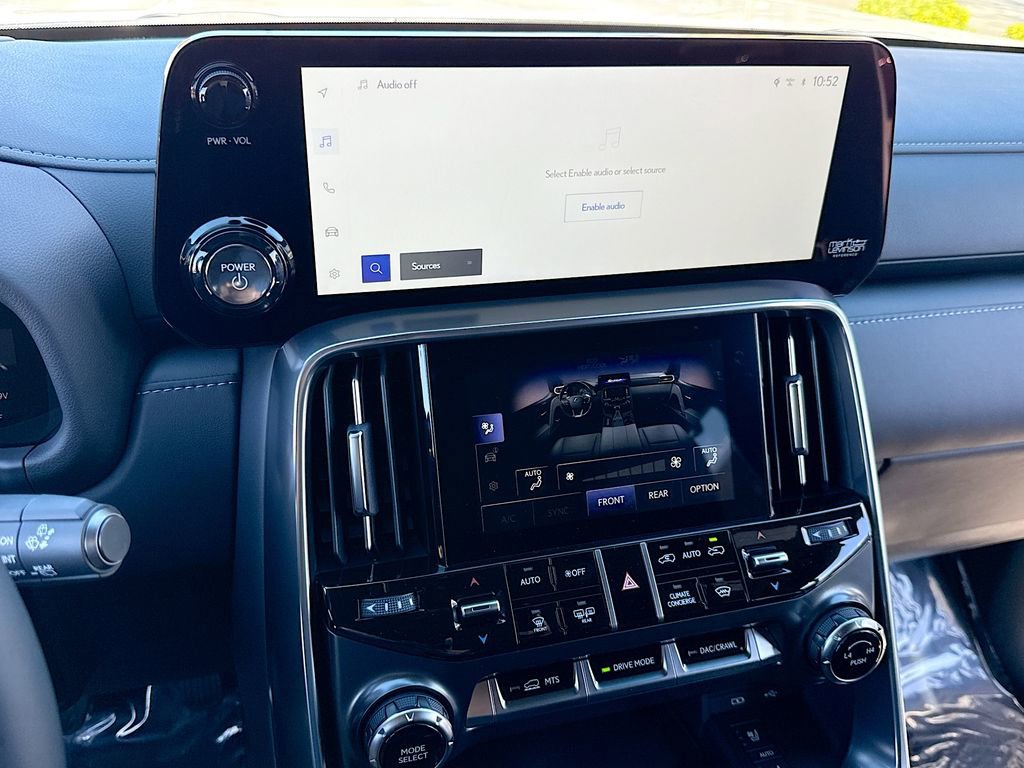 New 2025 Lexus LX 700h Luxury image 30