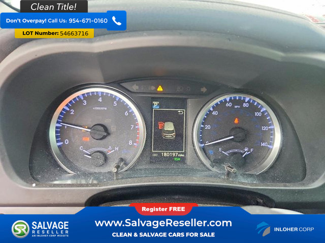 Used 2019 Toyota Highlander Plus FWD image 12