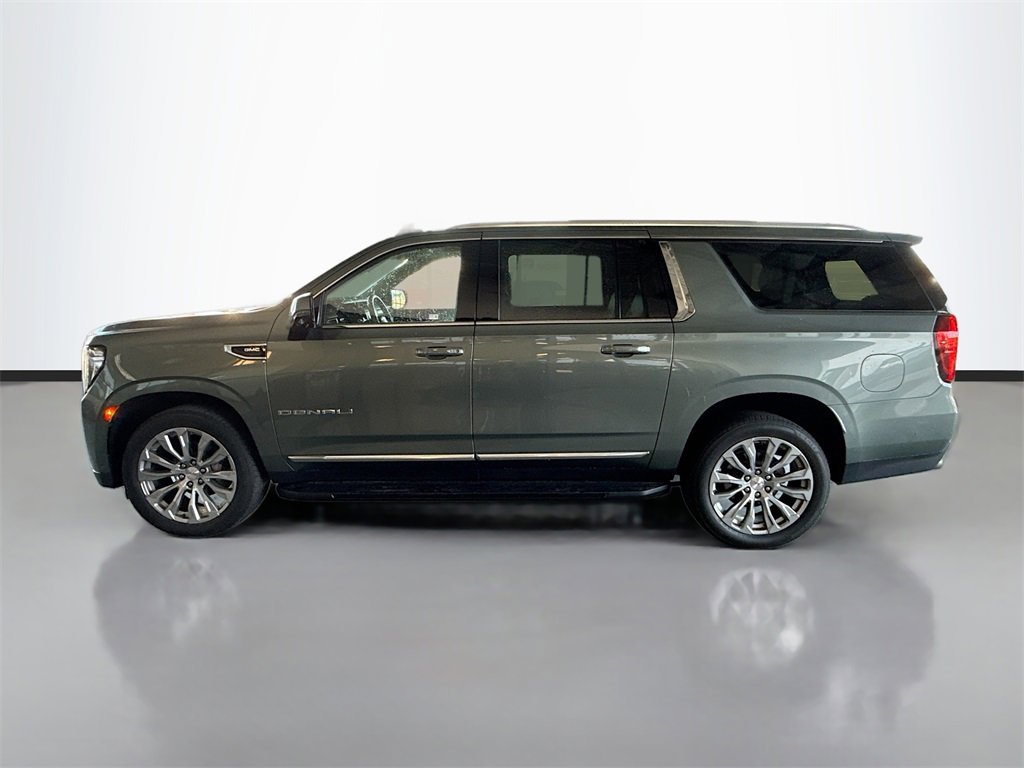 Used 2024 GMC Yukon XL Denali w/ Advanced Technology Package image 8