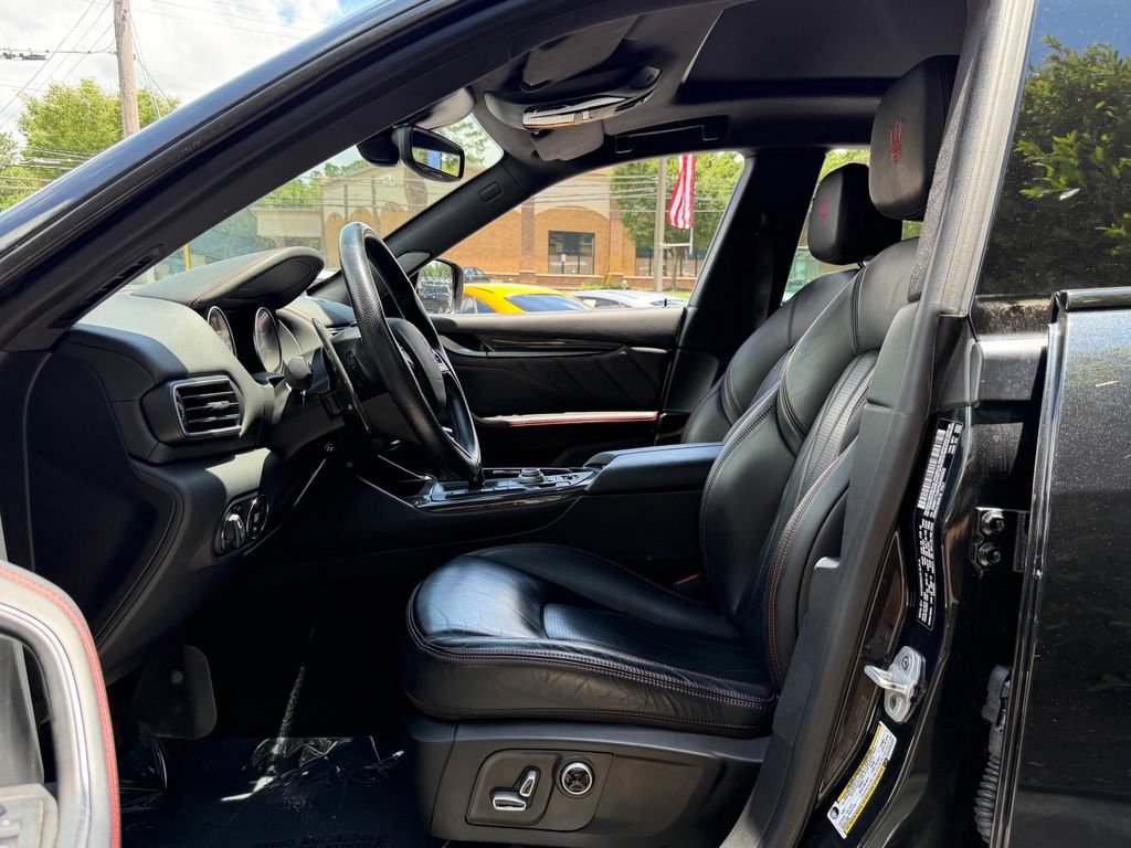 Used 2022 Maserati Levante Modena AWD/4WD image 25