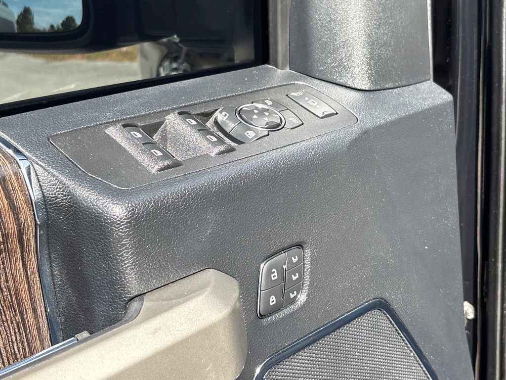 Used 2020 Ford F350 Lariat w/ Lariat Ultimate Package image 11
