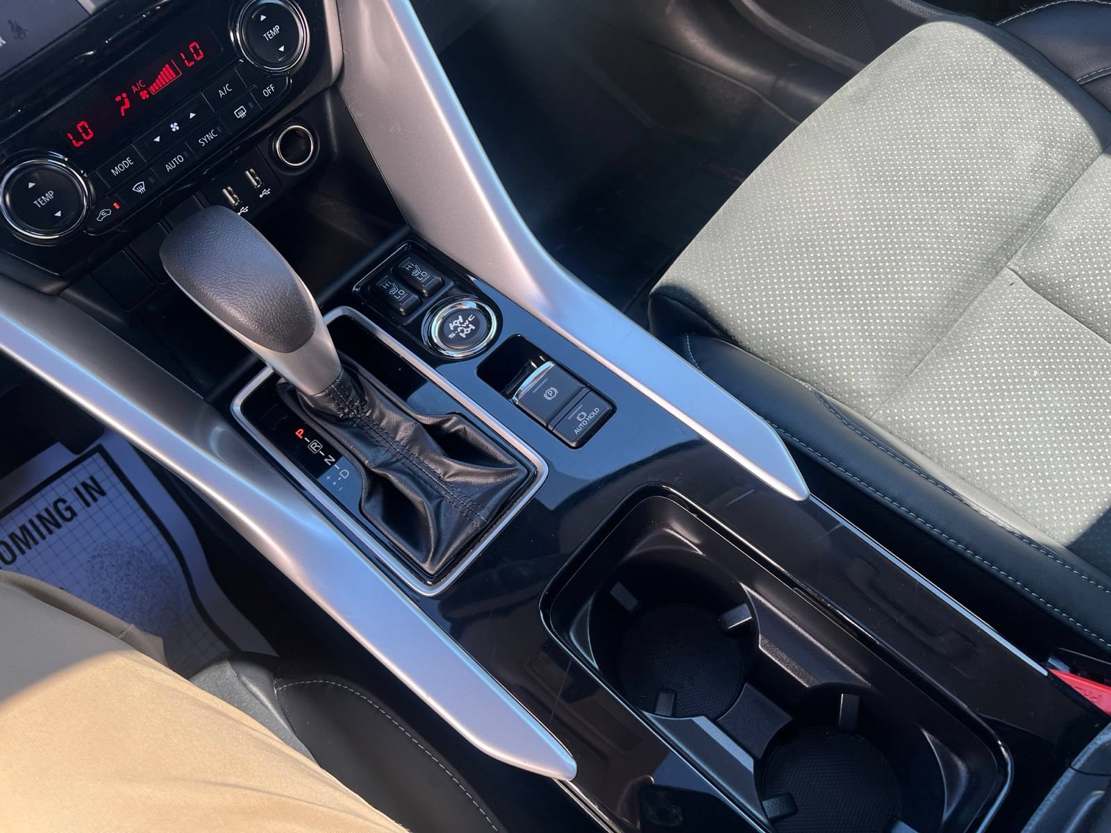 Used 2023 Mitsubishi Eclipse Cross AWD image 22