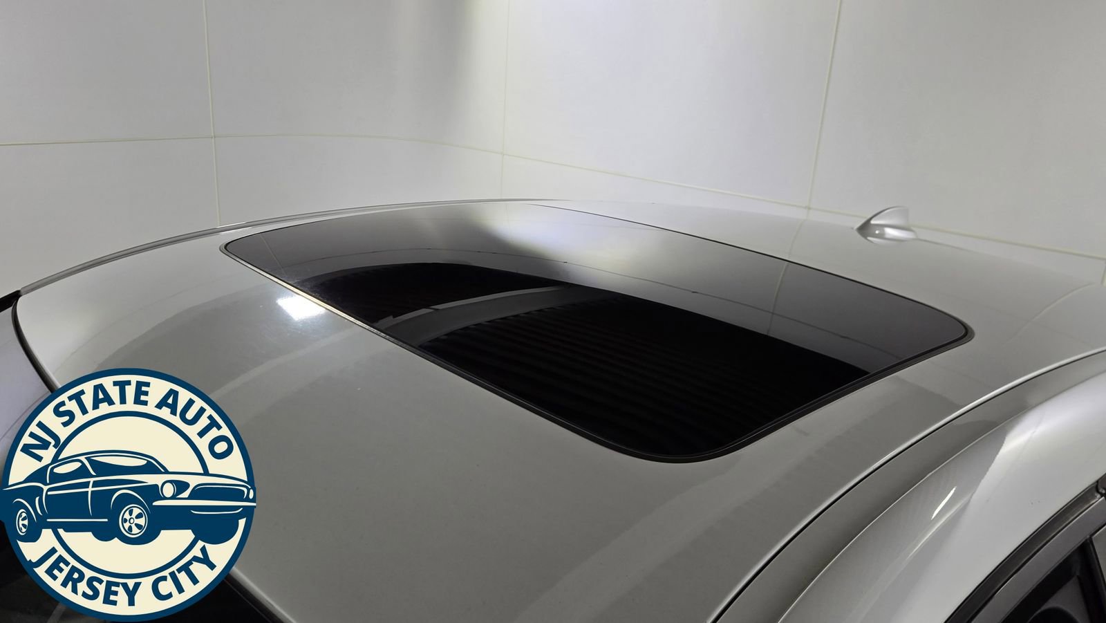 Used 2017 BMW X6 xDrive50i w/ Executive Package image 10