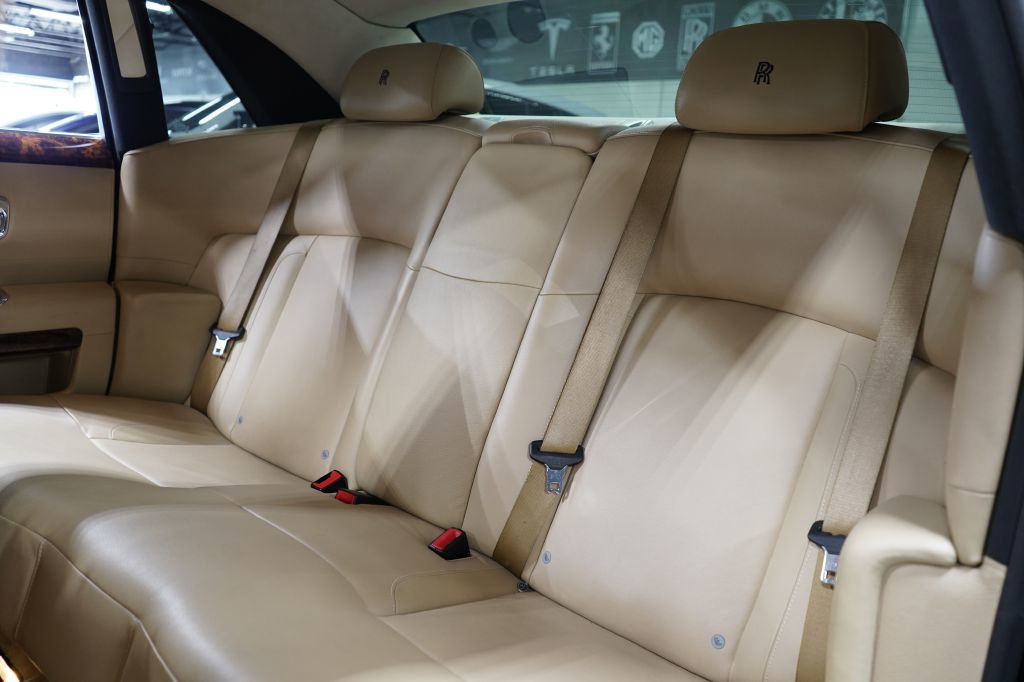 Used 2010 Rolls-Royce Ghost RWD image 28