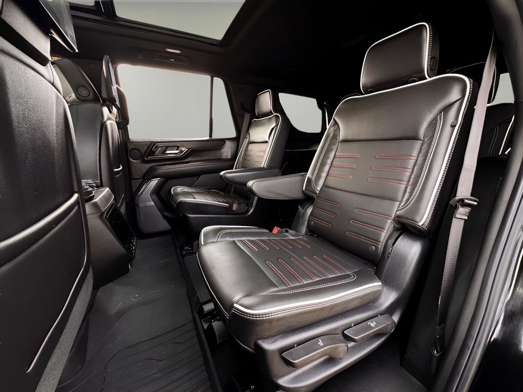 Used 2025 GMC Yukon AT4 Ultimate w/ LPO, Floor Liner Package image 27
