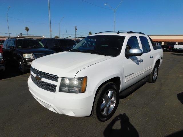 Used 2011 Chevrolet Avalanche LS w/ Regional Value Package RWD image 3