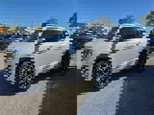 New 2026 Volkswagen Atlas SEL Premium R-Line image 9