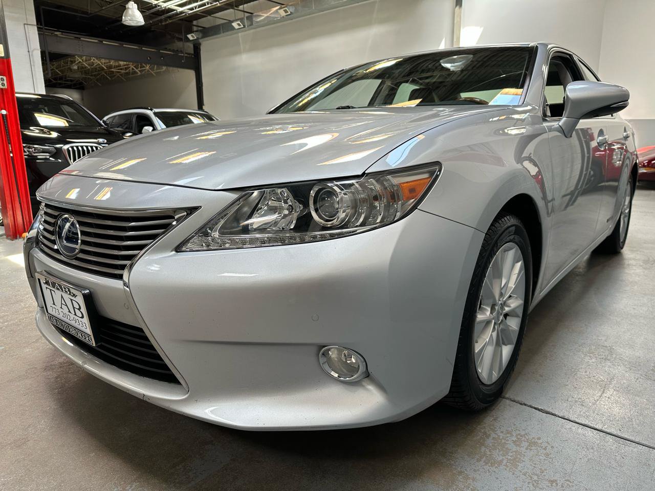 Used 2013 Lexus ES 300h w/ Luxury Pkg FWD image 6
