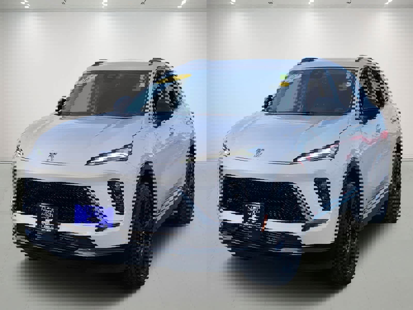 Used 2025 Buick Envision Sport Touring image 2