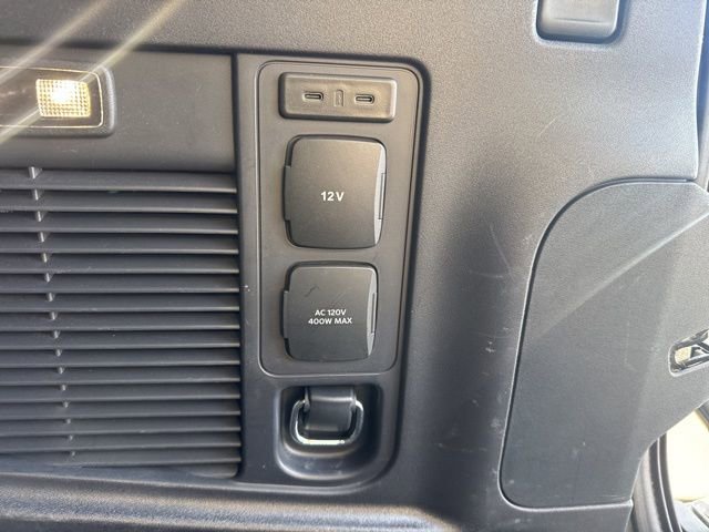 Used 2025 Ford Expedition Platinum image 43