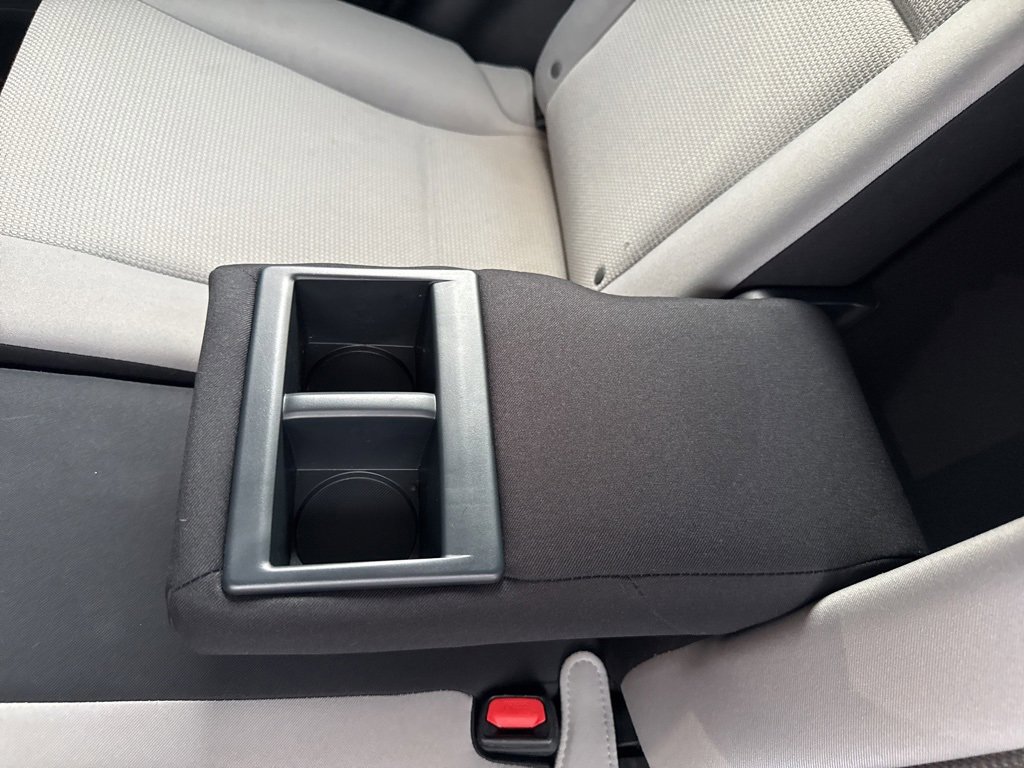 Used 2016 Toyota RAV4 XLE image 38