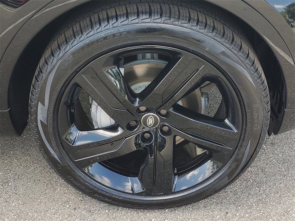 New 2025 Land Rover Discovery Dynamic SE image 5