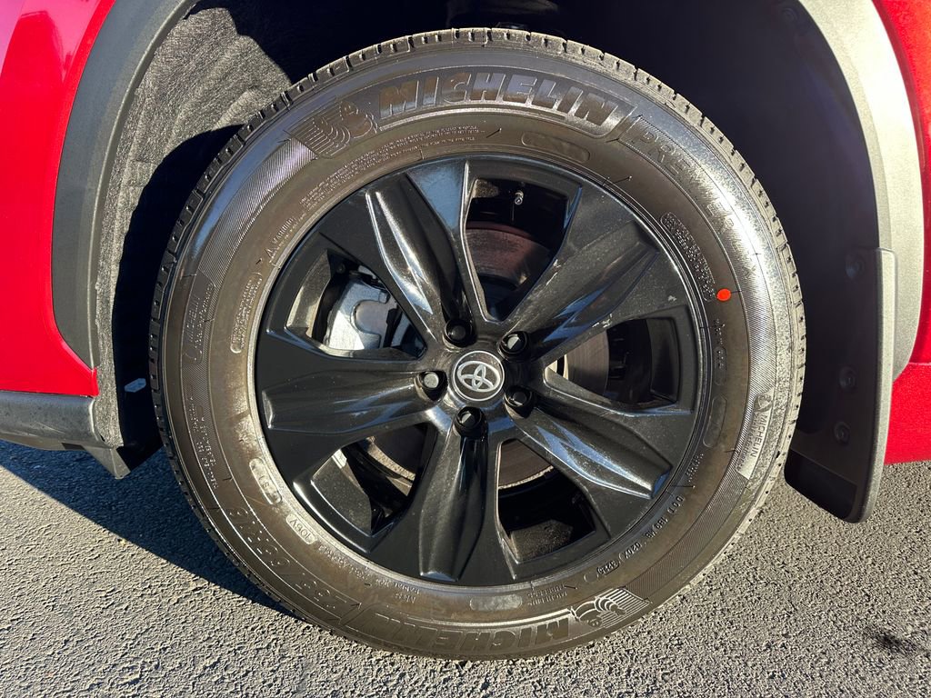 New 2025 Toyota Highlander XLE image 13