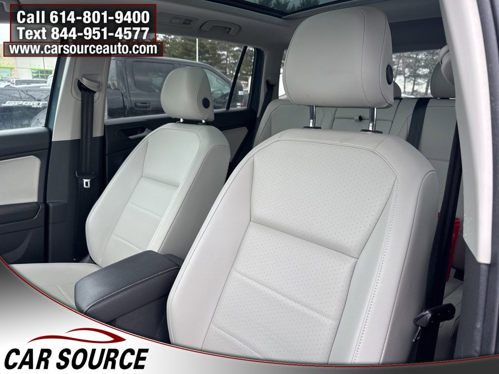 Used 2021 Volkswagen Tiguan SE w/ Panoramic Sunroof Package image 7