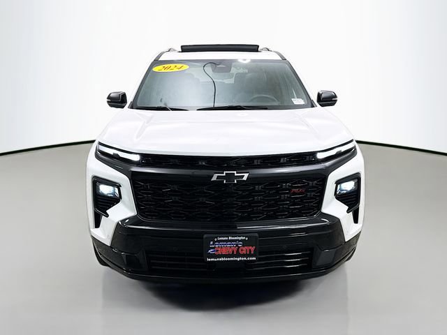 Used 2024 Chevrolet Traverse RS image 2
