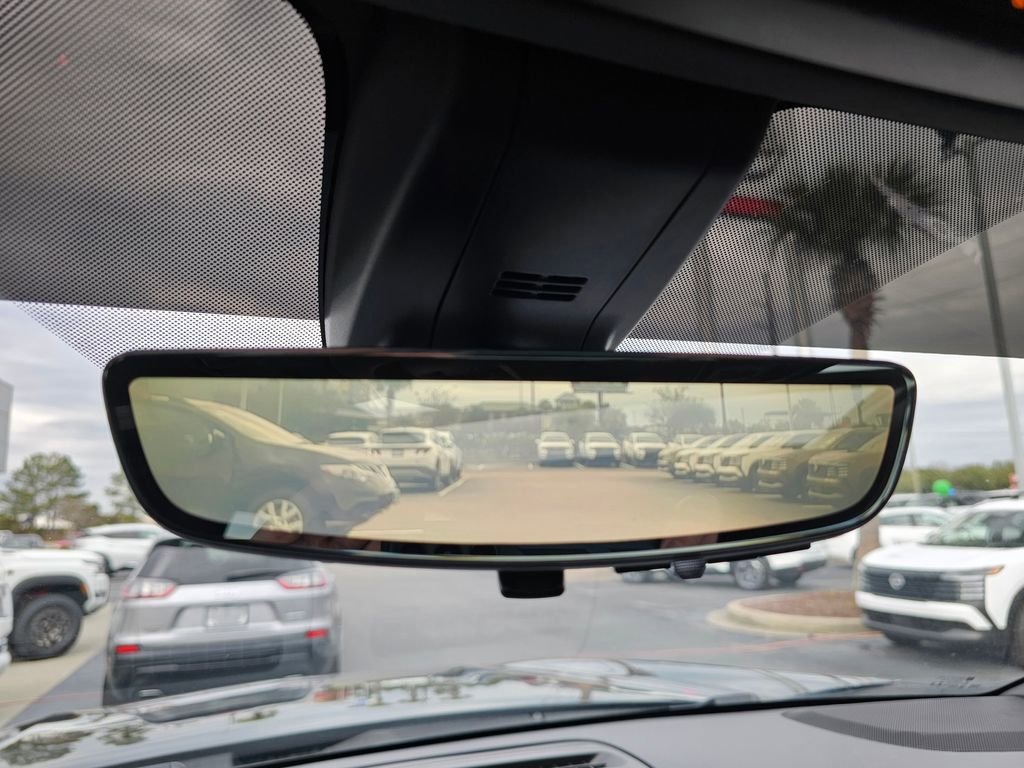 Used 2021 Chevrolet Suburban Premier w/ Premium Package image 30