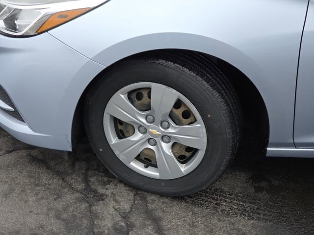 Used 2018 Chevrolet Cruze LS image 17