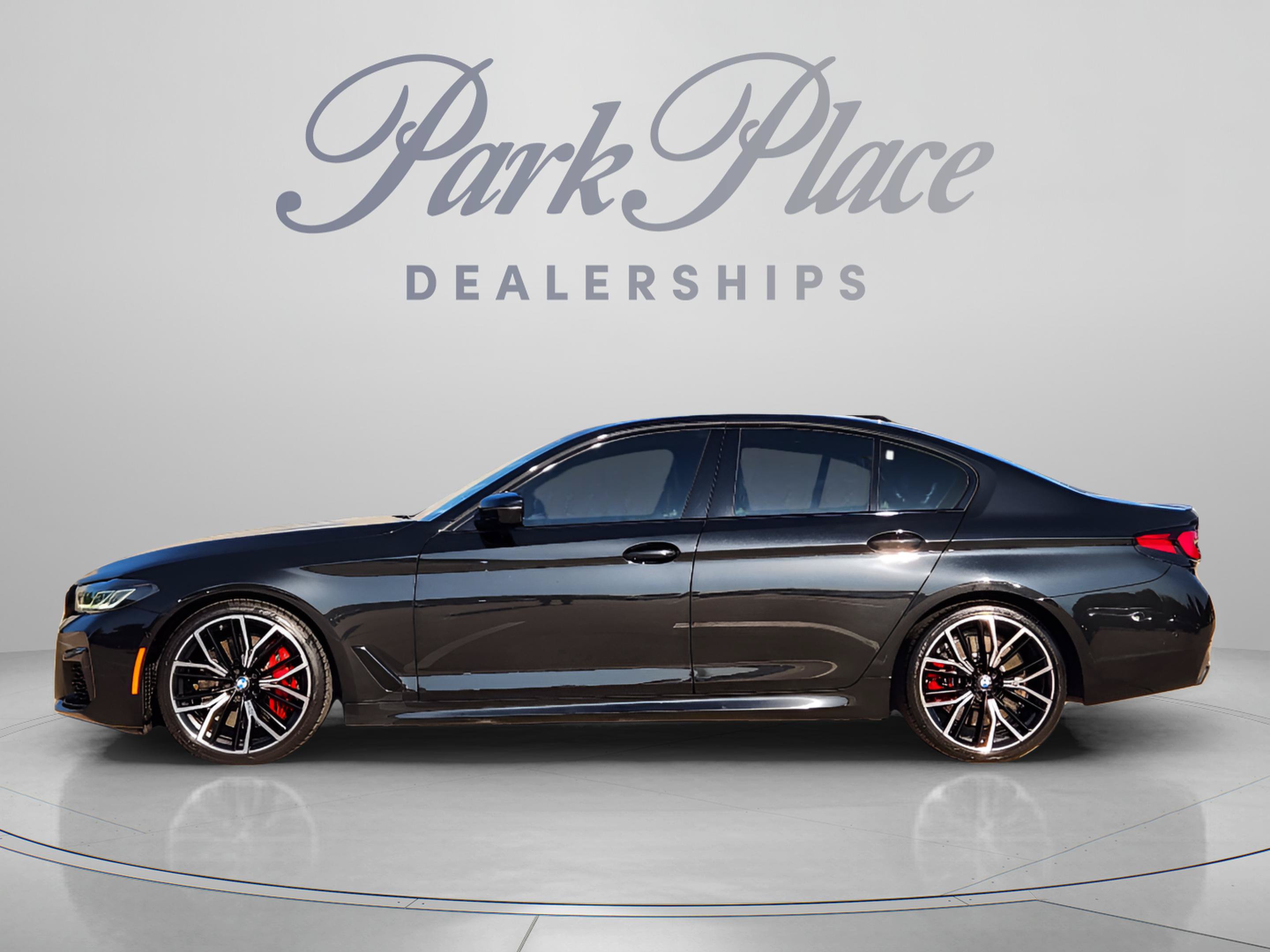Used 2022 BMW M550i xDrive w/ Shadowloine Package AWD/4WD image 2