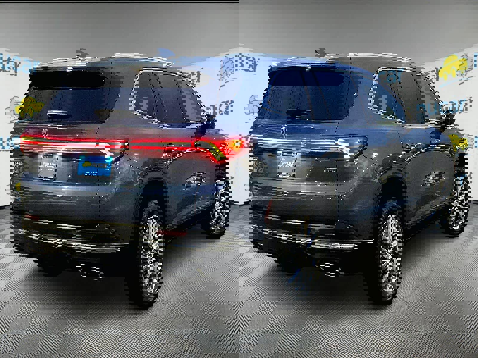 Used 2025 Buick Enclave Preferred image 6