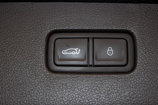 Used 2025 Genesis GV80 2.5T Standard image 15