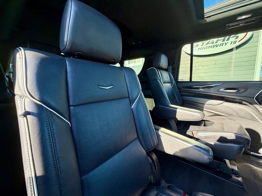 Used 2023 Cadillac Escalade ESV Sport image 22